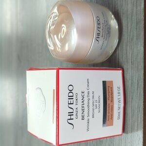 Shiseido Benefiance Wrinkle Smoothing Day Cream